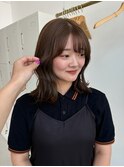 赤みのない明るめベージュ、ブラウン