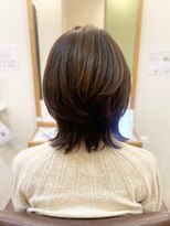 フリージア(freesia)&nbsp;30代40代50代/大人ウルフ/艶髪スタイル