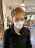 ベリーショートにブリーチ