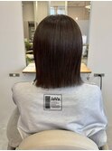 ナチュラルなストレートミニボブ
