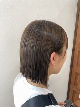 ファーチ(Fir-chi) 切りっぱなしボブ