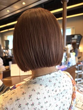 アングゥギャラリー(ungu GALLERY) ピンクブラウン/ダブルカラー/切りっぱなしボブ