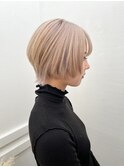 20代30代ショートハイトーンブリーチダブルカラー