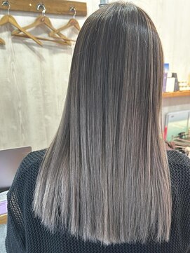 バレイヤージュ×グレージュ