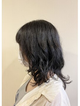 クリュウゲート 吉祥寺店(KURYU GATE) 重さを残しながらも自然な動きが出るミディアムスタイル。