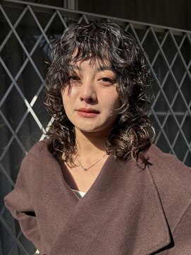 ナループロアツム(Nalu pu loa Tsum) ウルフパーマ/くるくるパーマ/レイヤーパーマ