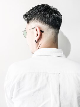 フジヤマ バーバー ショップ(FUJIYAMA BARBER SHOP) ショートレイヤーソフトツーブロック ビジカジ