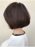 前下がりミニボブ