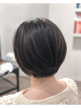 スカイ イケダ(Sky ikeda) 大人のショートボブ