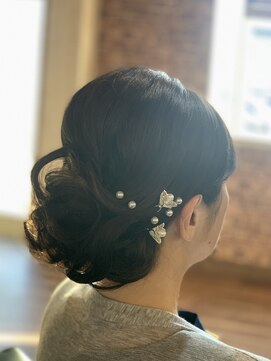 ヘアーデザイン ディードット(Hair design D.) 艶やか花風アレンジ