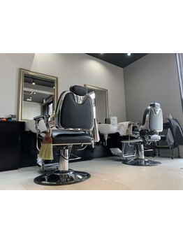 【完全プライベート空間＊】高級感のある上質空間で、至福のバーバータイムをご提供。