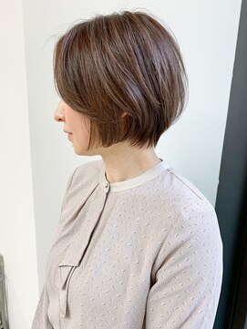 ミィ 表参道(mee.) 【mee.】ハセガワヒトシ　丸みショート　ピンクベージュ