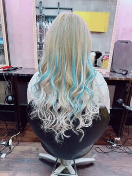 カットツー(Cut2) ホワイト×スカイブルー