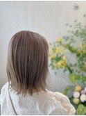 ハイトーンベージュ