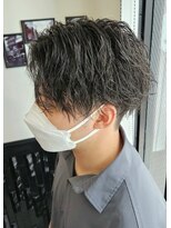 レックス メンズ オンリー サロン(REX MEN'S ONLY SALON)&nbsp;センターパート×ツイストスパイラル