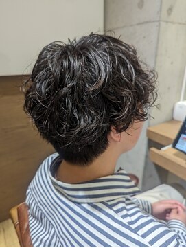 ルレ 本山(Relais) スッキリ！刈り上げメンズパーマスタイル