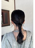 お呼ばれヘア◎タイトローポニー
