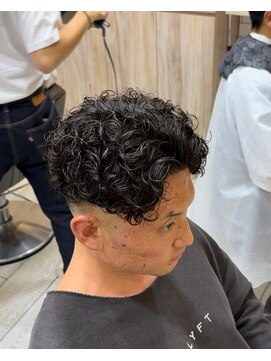 グルーマーズトウキョウ(GROOMER/S TOKYO) ハードラルフカール【外国人風パーマ スペインカール】