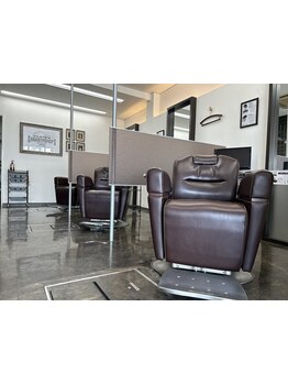 メンズの身だしなみは”CLUTCH for MEN”にお任せ！髪だけでなくひげや眉も整えて好印象スタイルに♪