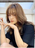 レイヤーカット ベージュ 顔周りカット 韓国風ヘア 透明感 20代