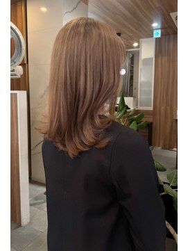 ビュートリアム ギンザ(BEAUTRIUM) ミディアムレイヤーカット＊顔周りレイヤー＊透明感カラー＊銀座