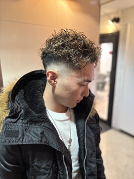 オールバックパーマ×ハイライト