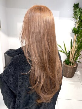 ヴェイン 渋谷(vain) ブリーチなしダブルカラーナチュラルレイヤーサンドベージュ