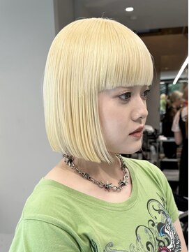 ソル ジングウマエ(SOL JINGUMAE) ハイトーンタッセルボブ切りっぱなしボブペールピンクブロンド