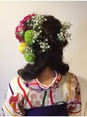 生花でふんわりハーフアップ♪