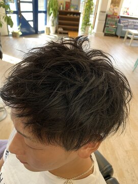 バーバーズ ミックスアップ(BARBERs MiXXUP) ツーブロック束感ショート