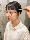 黒髪　暗髪　ボブ　オン眉　眉上　ショートボブ　耳かけ　耳掛け