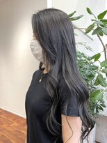 カッツ 元町店(CUT S) 透明感ダークシルバー