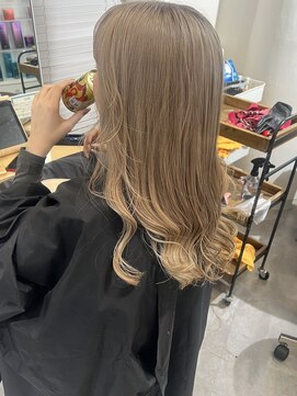 ピヨン 心斎橋(piLLon) アースカラー くびれヘア デザインカラー　ツートンカラー　SK27