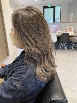 ピアーネ(PIANE) シークレットハイライト、グレージュ、イルミナ