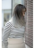 ストレート×ホワイトグレーバレイヤージュ
