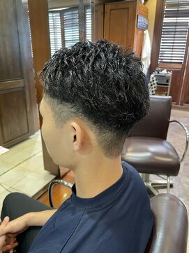 リットジェンツ 千葉(Lit Gents) ツーブロックショート【SHOHEI】