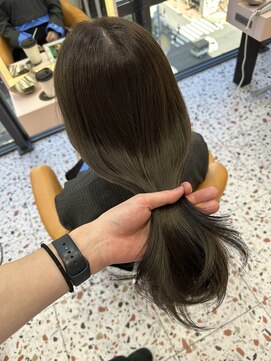 ボタン シブヤ(VOTAN SHIBUYA) 韓国ヘア/暗め透け感カラー/艶感カラー/くびれヘア