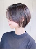 大人ショートカットウェットヘアオリーブベージュデザインカラー