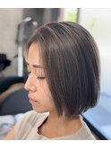 ハイトーングレージュ×ボブスタイル