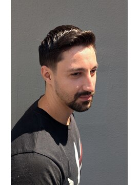 クフィア メンズヘアー カンポ 天王寺店(CUFFIA MEN'SHAIR CAMPO) ローフェード×フェザーバング/ベリーショート/ダークアッシュ