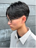 ヒュイル バイ ニアウ(Hwyl by Niau)&nbsp;メンズマッシュセンターパートスパイラルパーマニュアンスパーマ