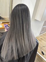 ピグメント(pigment) ホワイトバレイヤージュ