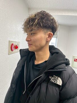 メンズサロン キング 高槻店(Men’s salon K!ng) 縮毛矯正髪質改善ハイライトレイヤーカット高槻美容室エクステ