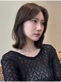 顔周りレイヤーカットくびれヘアミルクティーベージュカラー