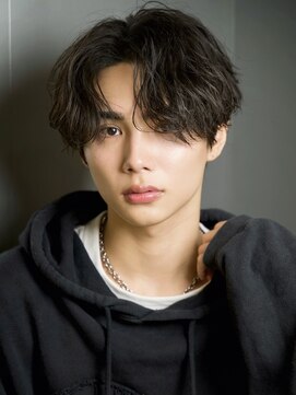 ルーシー 渋谷(LUCEY) センターパートフェザーパーマシャドウパーマメンズパーマ