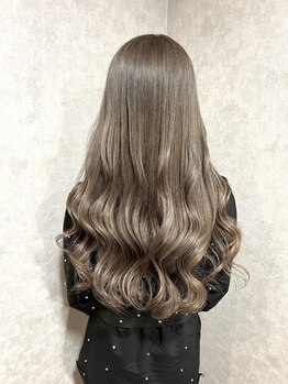 ラビッツセカンドハウス(Rabbits Second house)の写真/流行を取り入れつつ、あなたの髪色に似合うデザインカラーをご提案☆ハイトーンカラー/白髪ぼかしもお任せ!