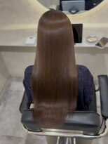 ホワイト(WHITE)&nbsp;美髪矯正　髪質改善ストレート　ロングヘア