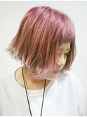 小顔☆インナーカラー☆外はね×オン眉×切りっぱなしボブ