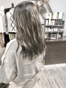 ヘアーアンドアトリエ マール(Hair&Atelier Marl) 【Marl】グレージュカラーの外国人風セミロング♪