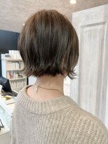 キャアリー(Caary)&nbsp;福山市美容室Caary人気 襟足スッキリぱつんと外ハネヘア